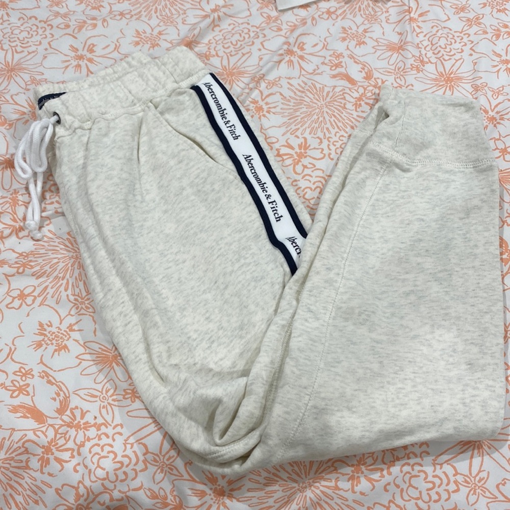 abercrombie & fitch sweatpants